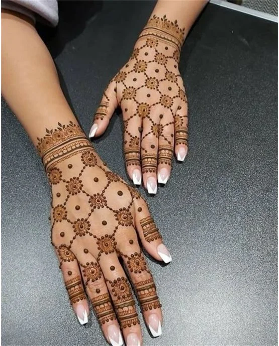 Modern Geometrical Accent Latest Mehndi Design